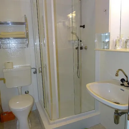 Torwirt Hotell *